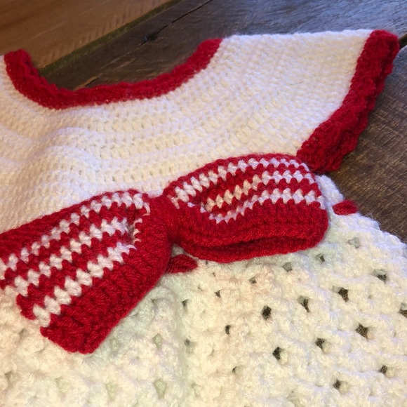 Handmade knitted red & white Dress with matching booties & headband - Picture 6 of 11
